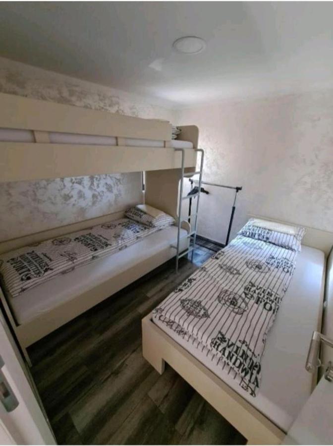 Apartmani Nevena Divcibare Exterior photo